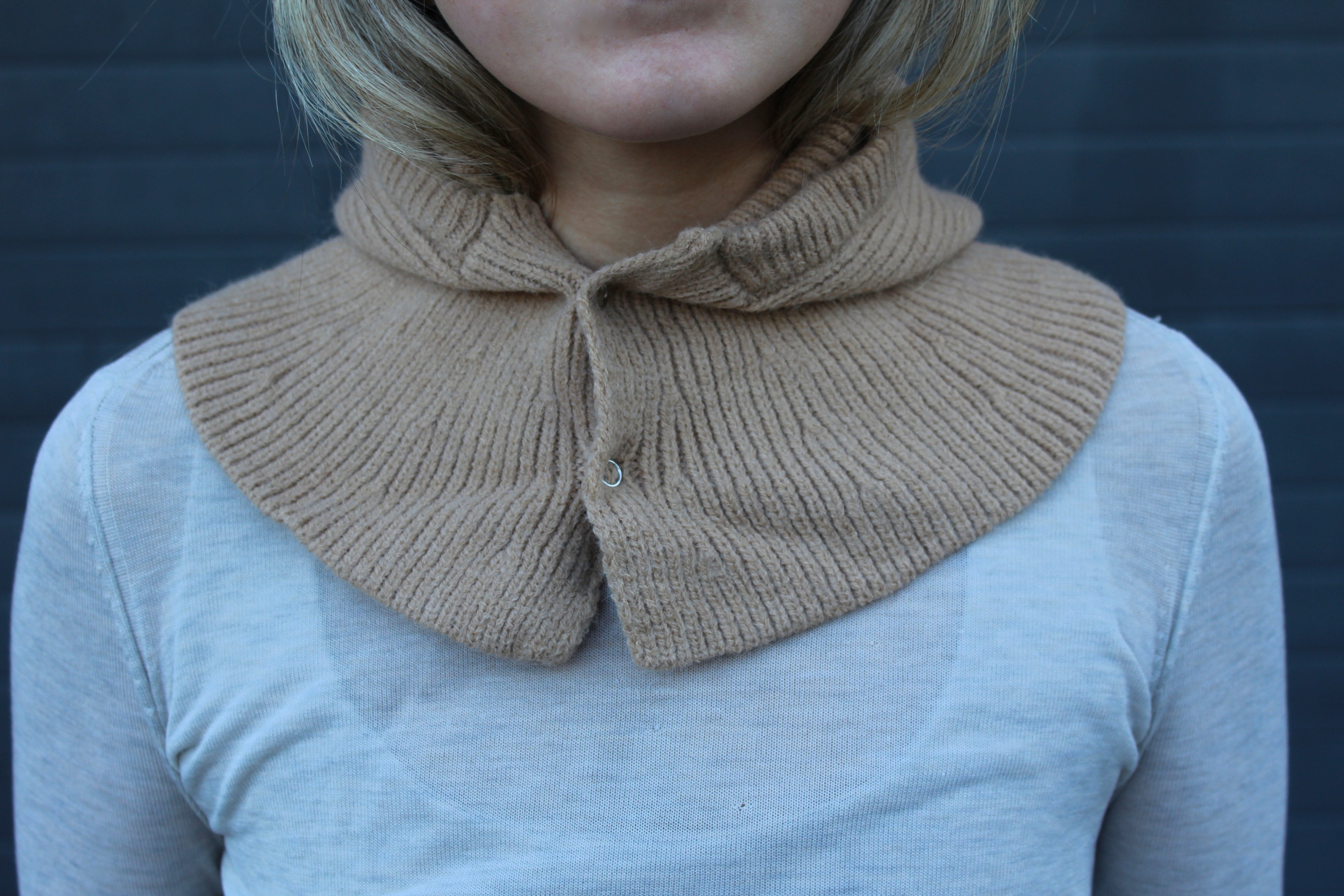 Balaclava punto botones (marrón)
