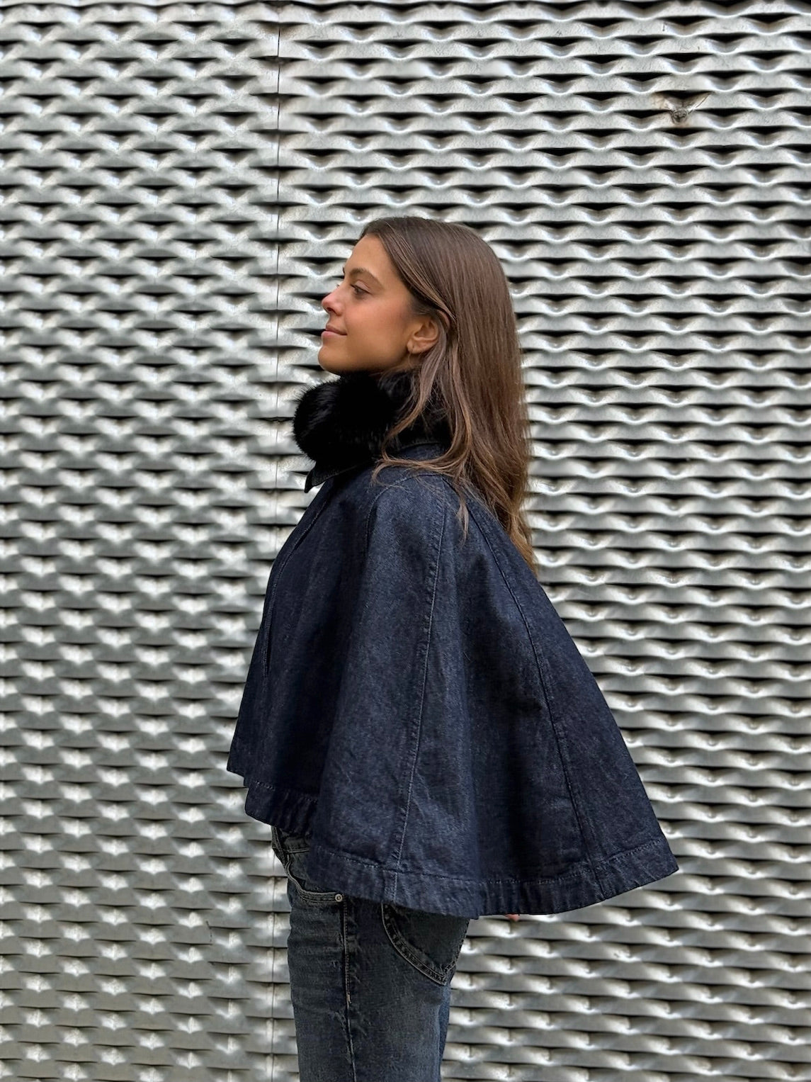 Cuello de pelo rodondo negro