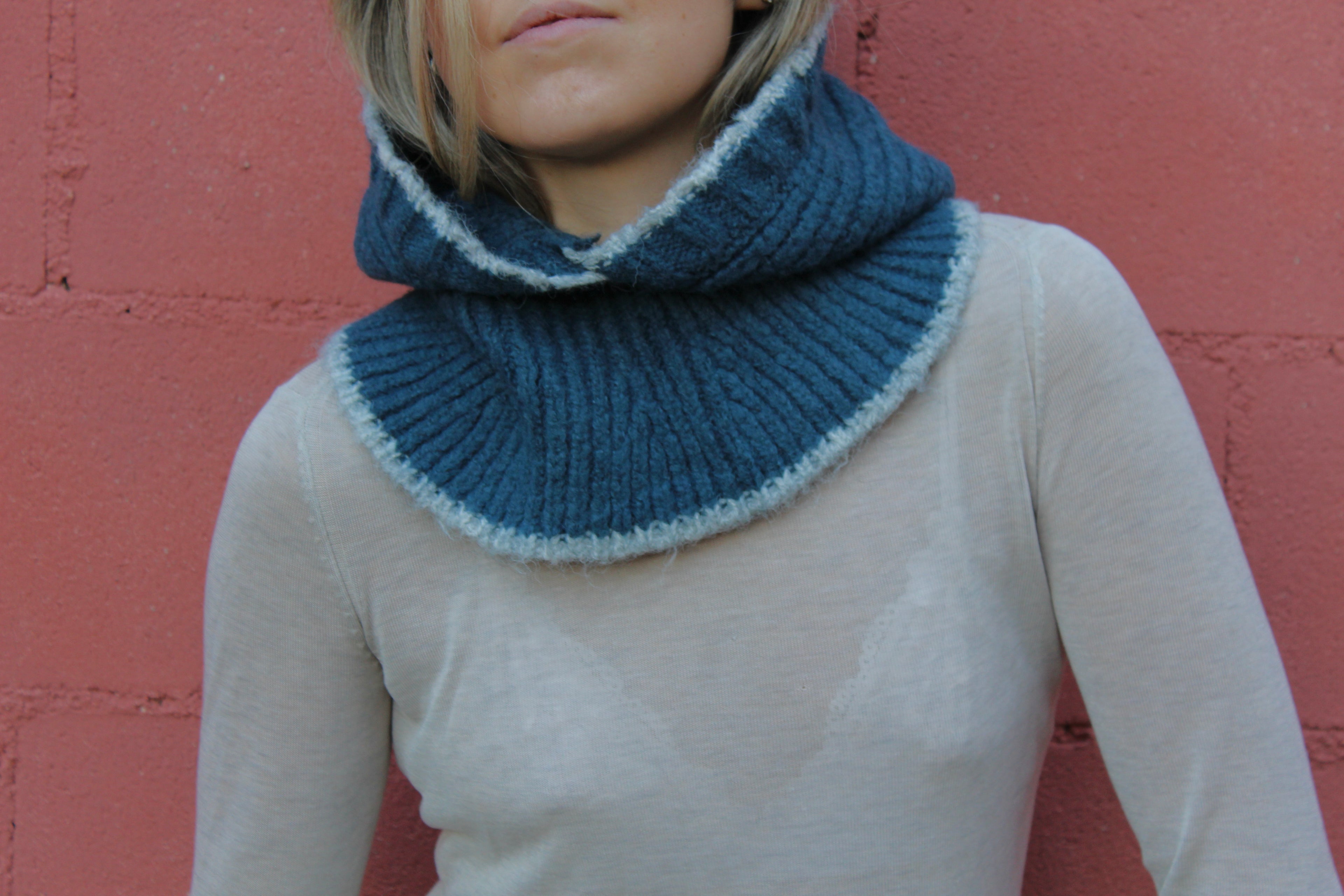 Balaclava bicolor azul oscuro y azul claro
