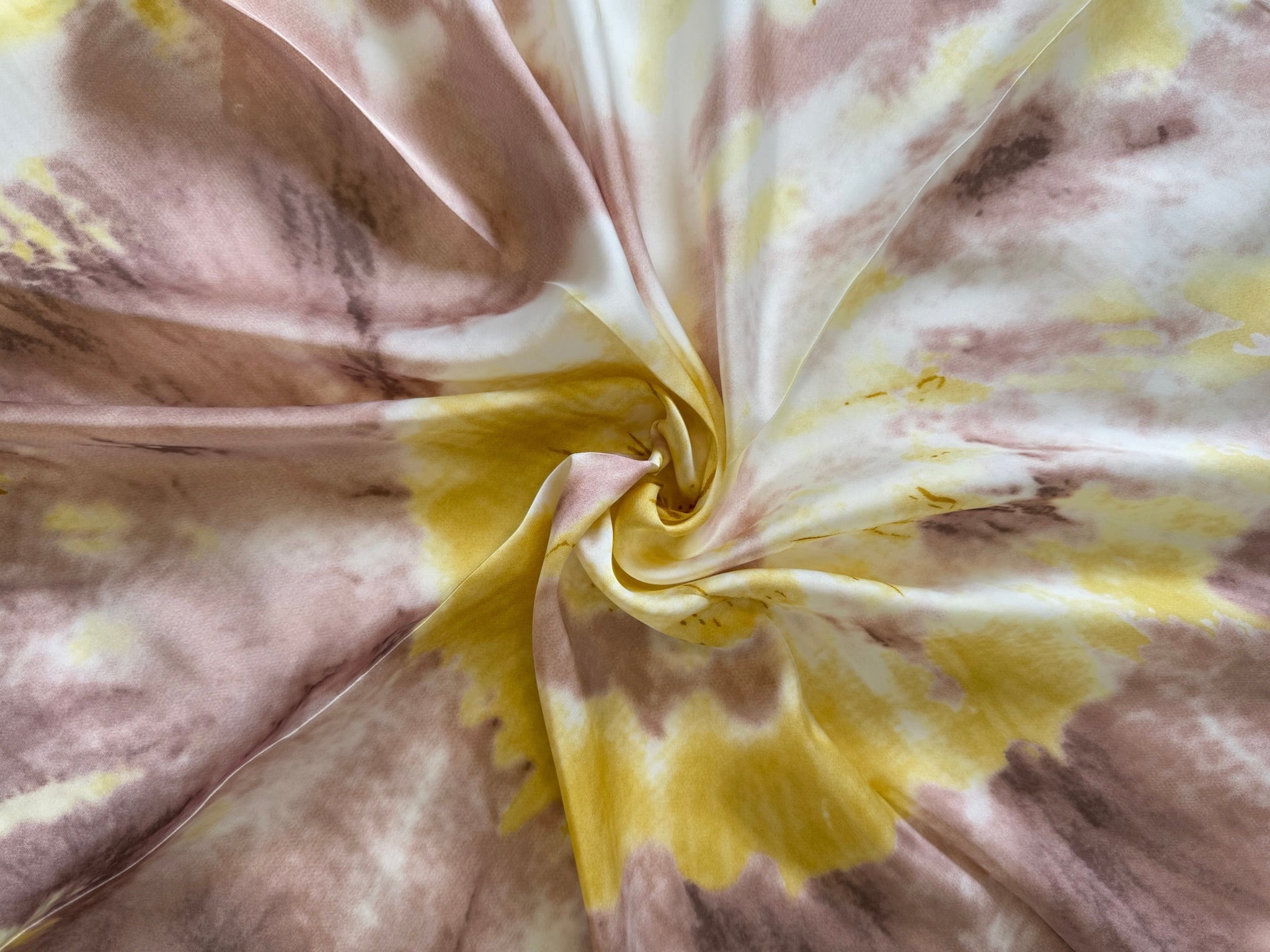 Pañuelo tie dye (rosa y amarillo)