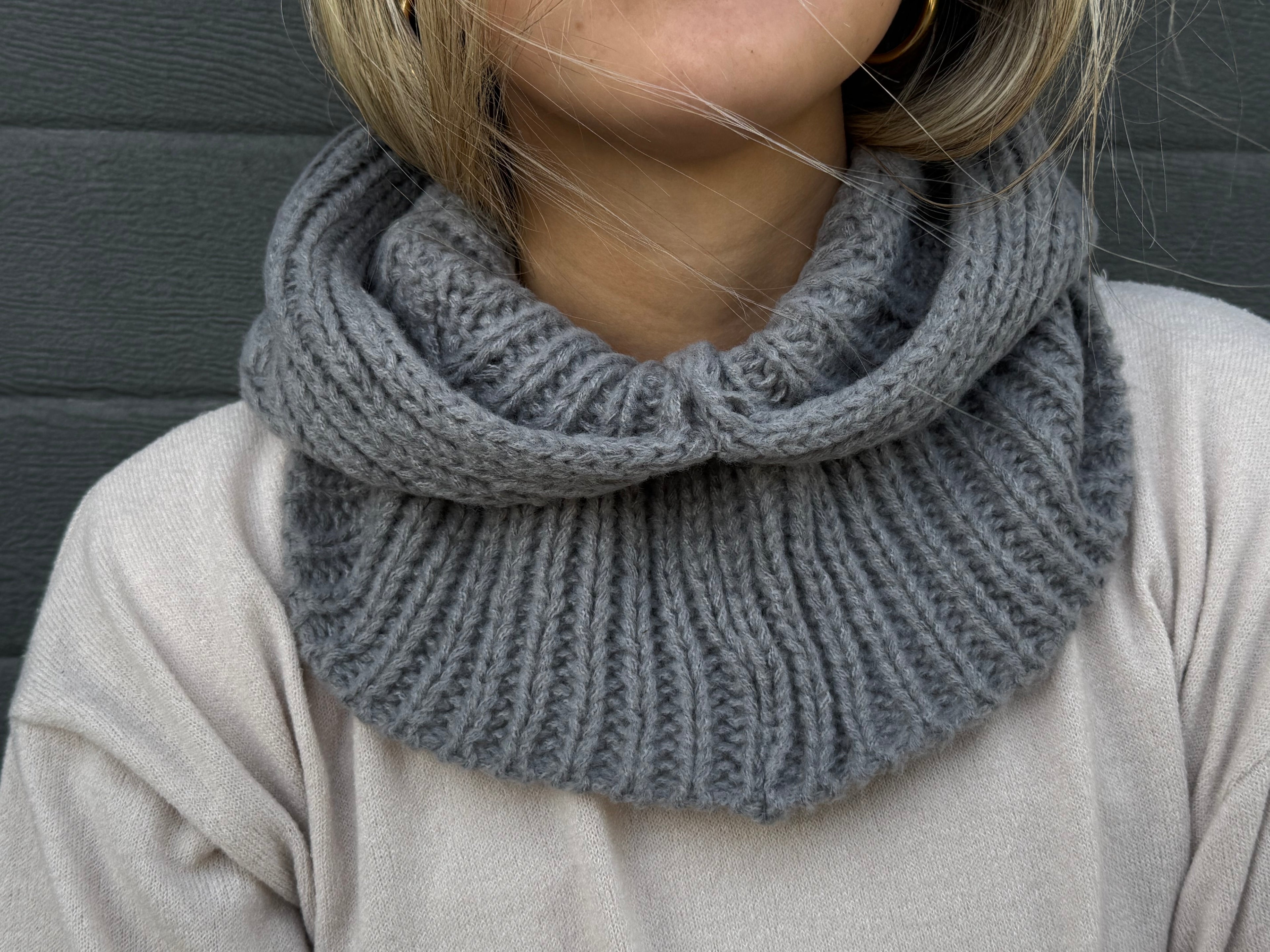 Balaclava ochos gris