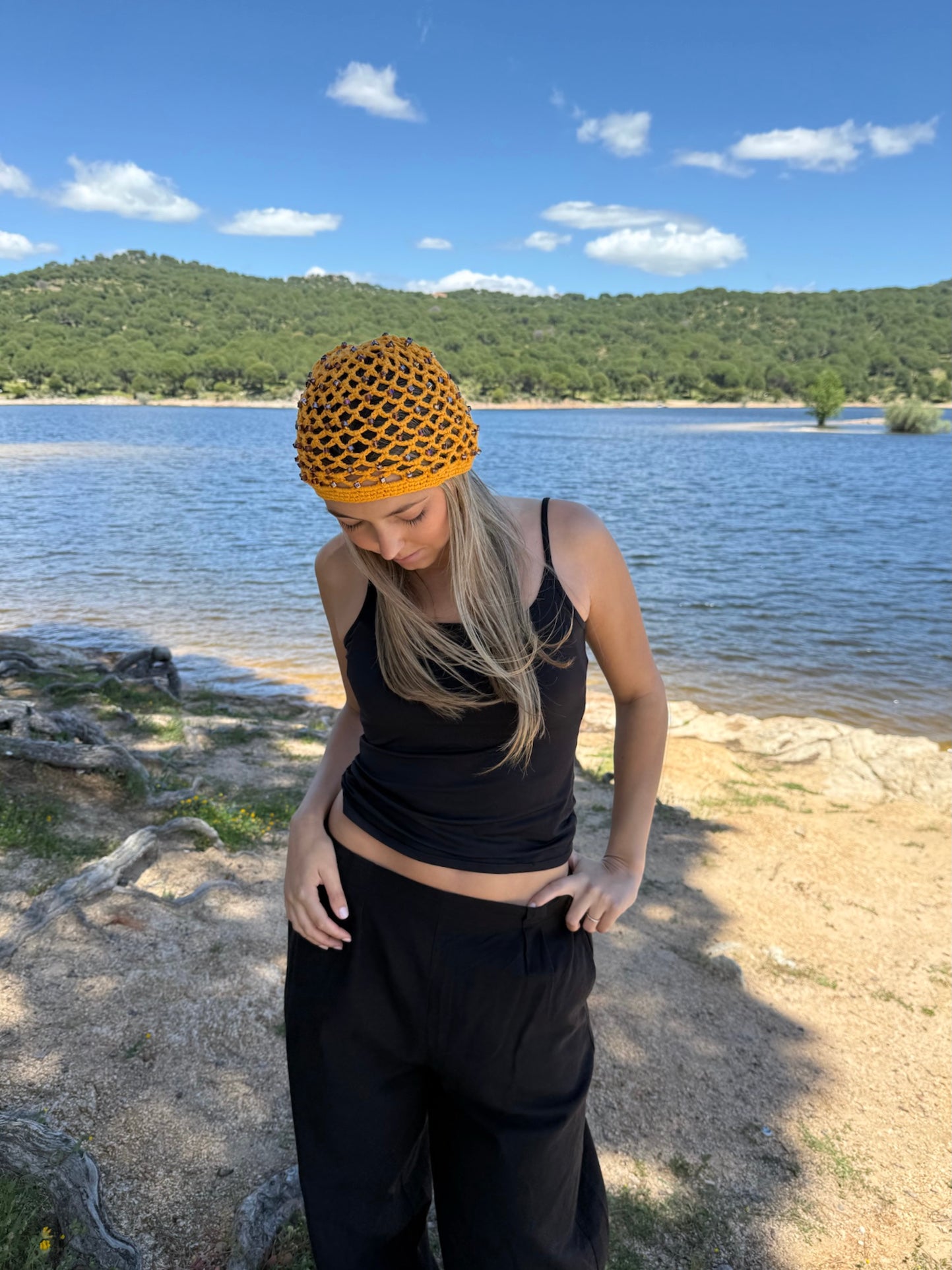 Gorro crochet amarillo